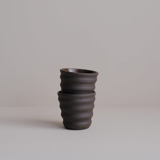 Wobble cup in black